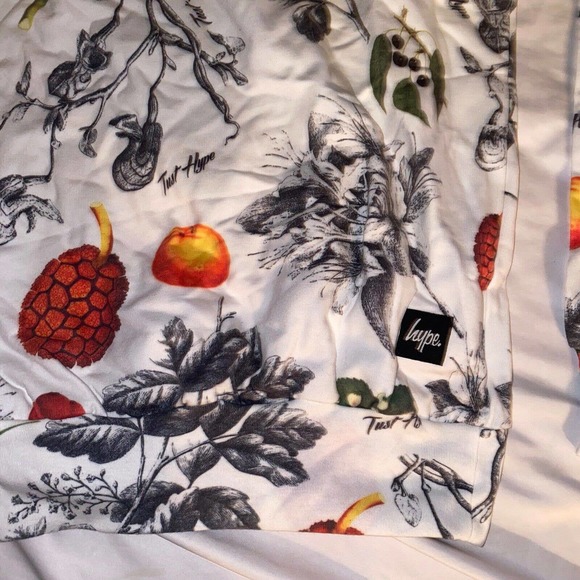 Hype Sweatshirt Size‎ Medium Regular Fit Floral Logo - Picture 2 of 9
